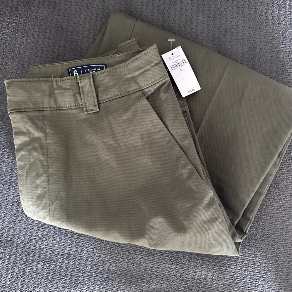 GAP Mid Rise Straight Up Khakis size 6